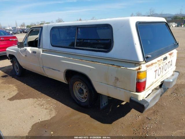 1985 TOYOTA LONG BED 1/2 TON Pickup