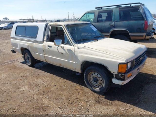 1985 TOYOTA LONG BED 1/2 TON Pickup