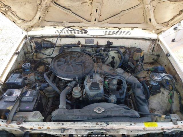 1985 TOYOTA LONG BED 1/2 TON Pickup