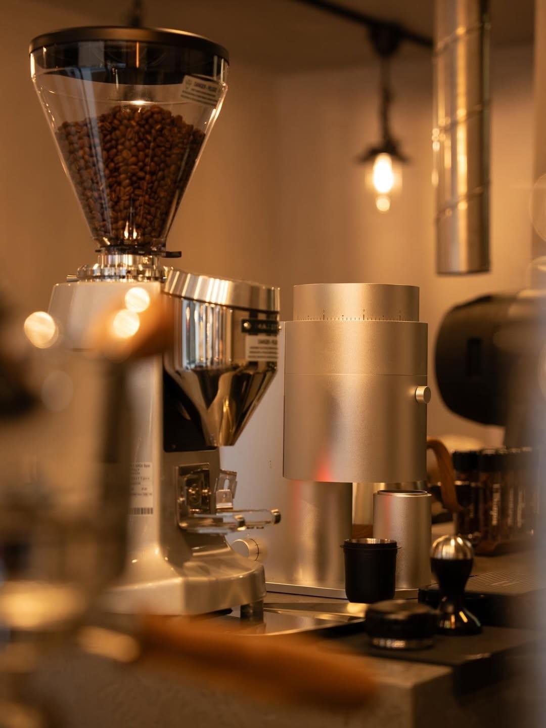 We respond to customer needs and provide reliable services. customer satisfaction Our company's service Export and import and sale of beauty-related products We respond to customer needs and provide reliable services. customer satisfaction Our company's service Export and import and sale of beauty-related products