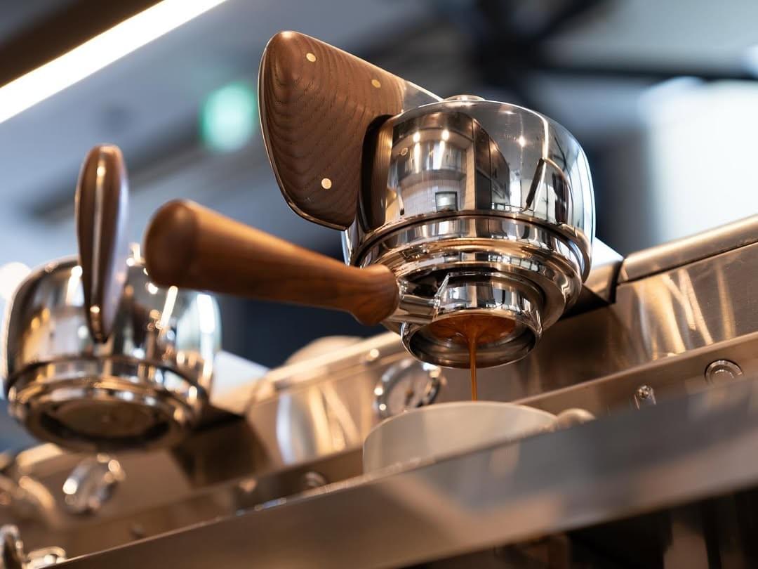 We handle carefully selected beauty products and are thorough in quality control. high quality product Our company's service Export and import and sale of beauty-related products We handle carefully selected beauty products and are thorough in quality control. high quality product Our company's service Export and import and sale of beauty-related products