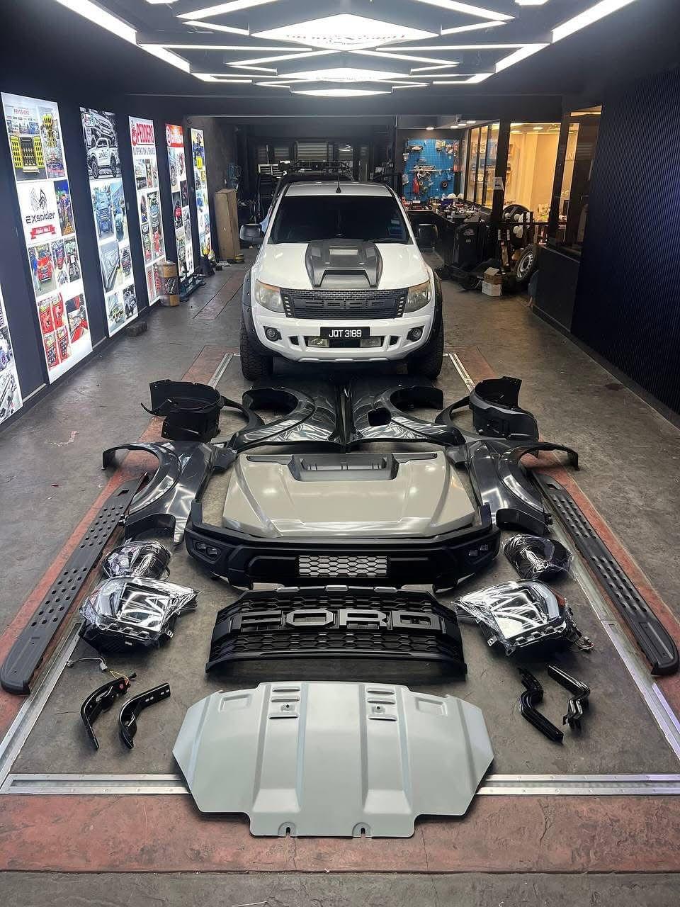 无论是越野装备还是汽车解决方案,我们都有您所需的一切,助您畅享驾驶乐趣。 全方位越野解决方案 我们的服务 Fang Sheng Perwaja is a trusted 4x4 specialist offering a wide range of car accessories including sport roll bars, rear bars, bull bars, bumpers, and off-road equipment. We provide professional installation services and quality automotive solutions for all types of vehicles. Visit Fang Sheng Perwaja for reliable service and expert advice. 无论是越野装备还是汽车解决方案,我们都有您所需的一切,助您畅享驾驶乐趣。 全方位越野解决方案 我们的服务 Fang Sheng Perwaja is a trusted 4x4 specialist offering a wide range of car accessories including sport roll bars, rear bars, bull bars, bumpers, and off-road equipment. We provide professional installation services and quality automotive solutions for all types of vehicles. Visit Fang Sheng Perwaja for reliable service and expert advice.