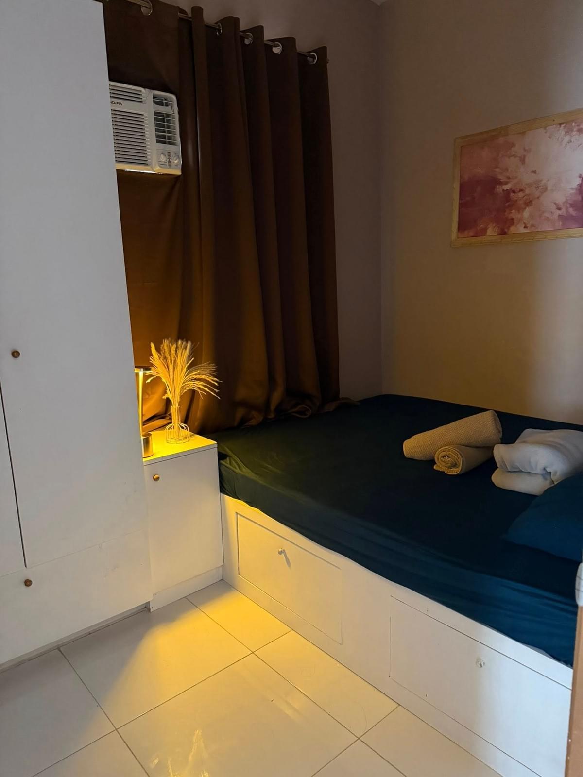 Bay Mau Homestay with generator- near Dahican beach