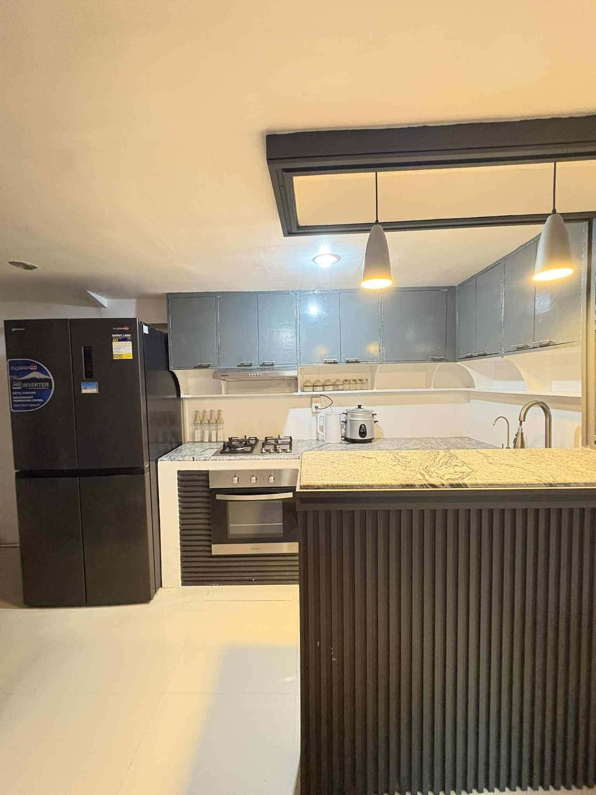 Cozy 2BR w/ Master Bath | Tigatto Deca Homes