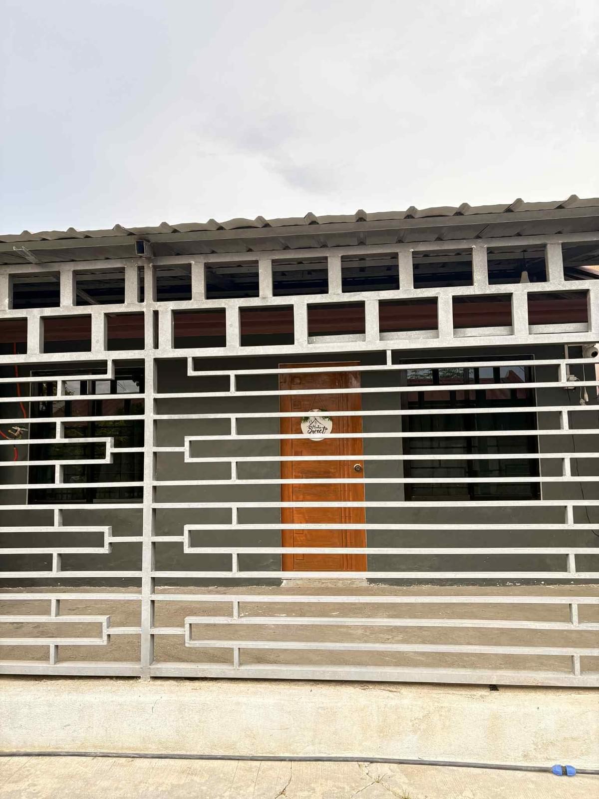 Cozy 2BR w/ Master Bath | Tigatto Deca Homes