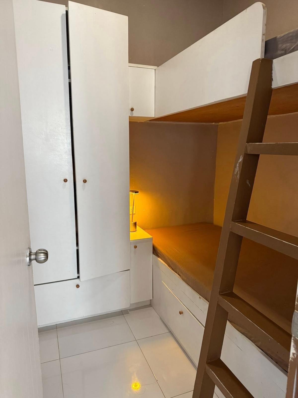 Bay Mau Homestay with generator- near Dahican beach