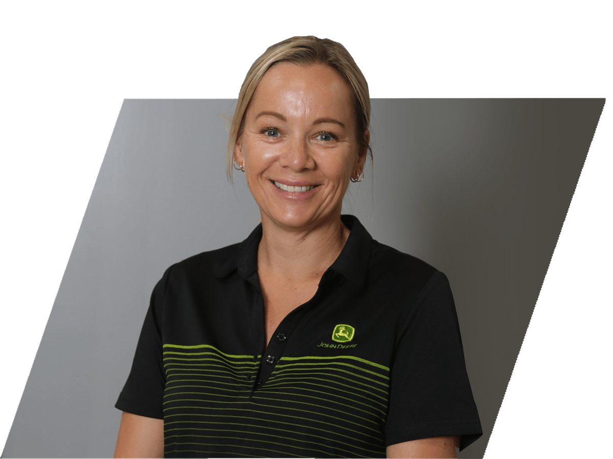 Dayna Director of Wangaratta saw  & lawn mower Dayna Director of Wangaratta saw  & lawn mower