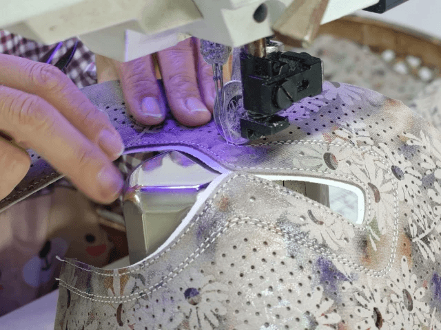 leather shoe stitching process custom OEM factory leather shoe stitching process custom OEM factory