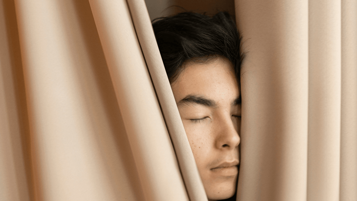 blackout curtain fabric for hotels and bedrooms, showing excellent light-blocking effect blackout curtain fabric for hotels and bedrooms, showing excellent light-blocking effect