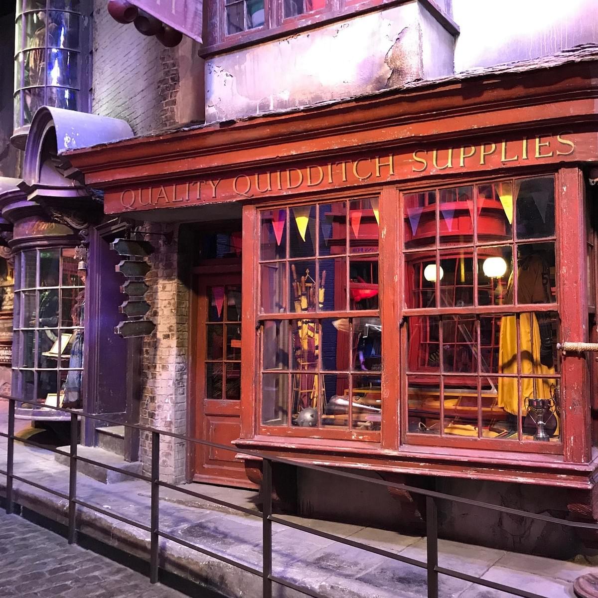 Harry Potter Studios Quiddich Shop Harry Potter Studios Quiddich Shop