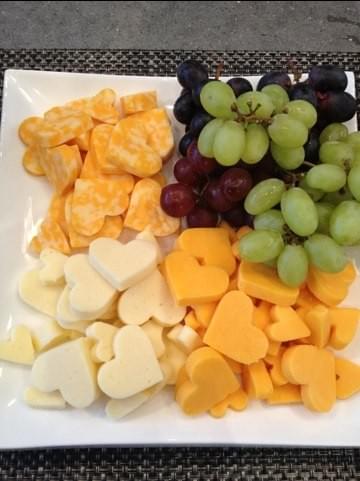 En amuse bouche, ces petits coeurs de fromage, vu sur Pinterest En amuse bouche, ces petits coeurs de fromage, vu sur Pinterest