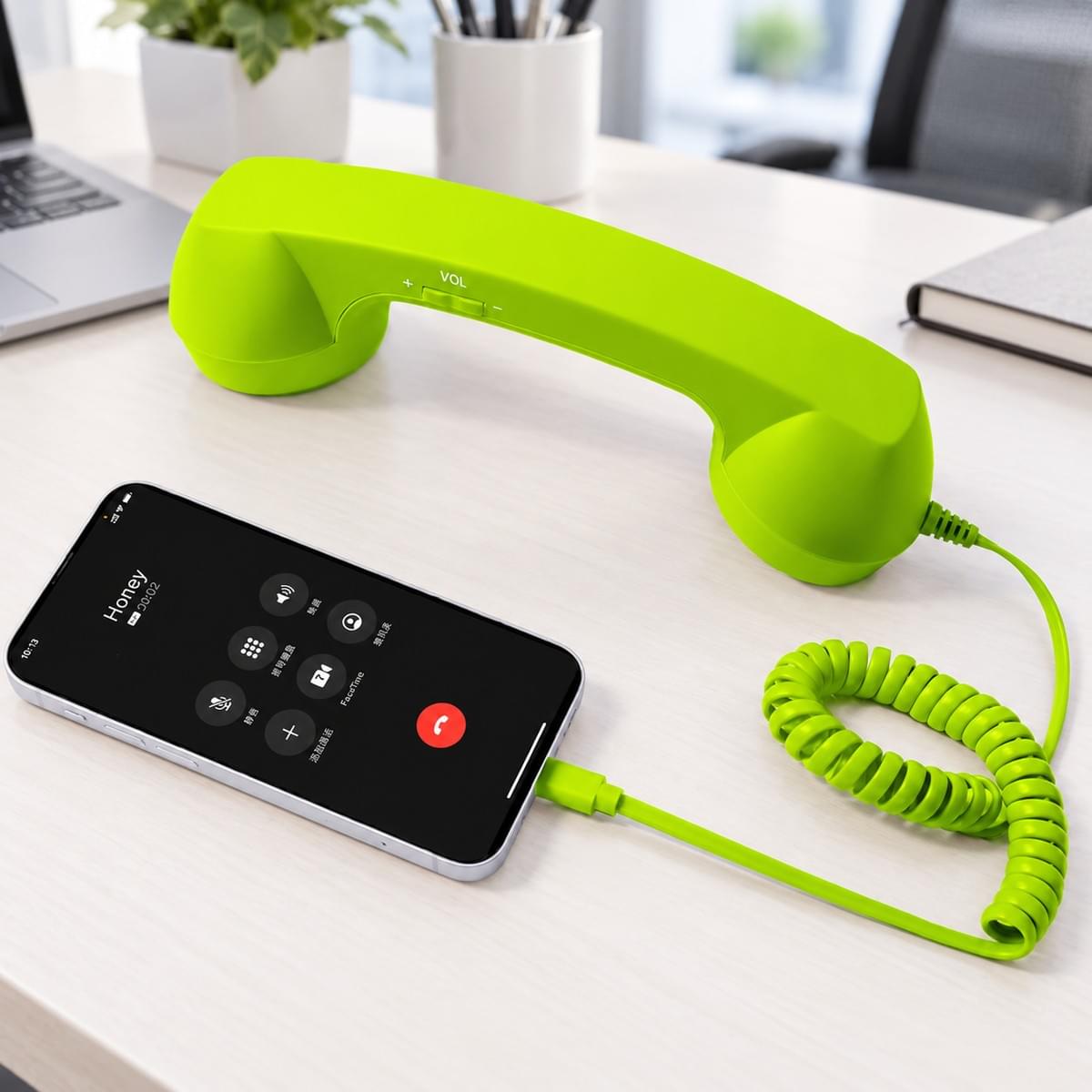 Retro phone handset connected to a smartphone for voice calling Retro phone handset connected to a smartphone for voice calling
