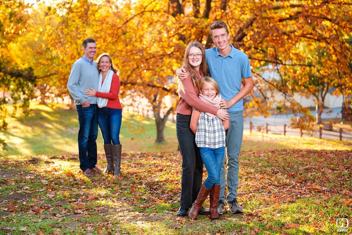 Los Gatos family photographer at Vasona Park with Sara and Mike and family Los Gatos family photographer at Vasona Park with Sara and Mike and family