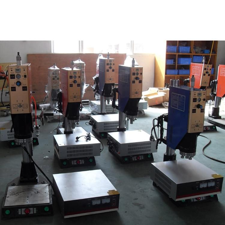 20Khz 2400W Ultrasonic Dashboards Welding Machine for Assembling Plastic Parts