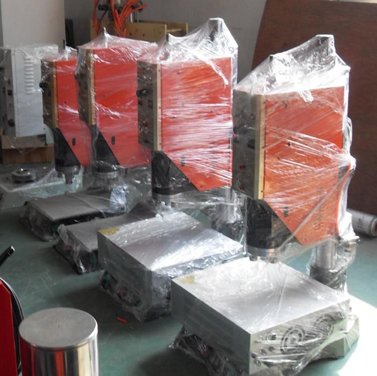 20Khz 2400W Ultrasonic Dashboards Welding Machine for Assembling Plastic Parts