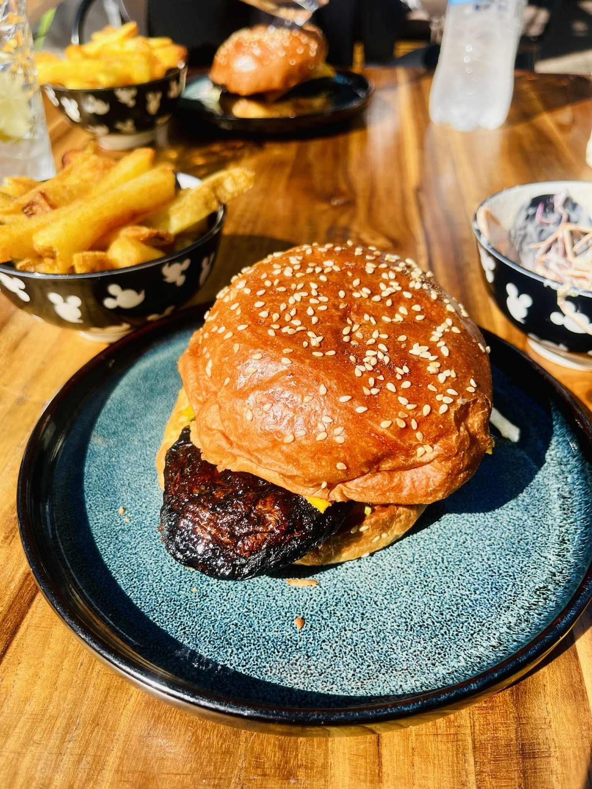 Burger Bliss by EJ for EJblogtv Burger Bliss by EJ for EJblogtv