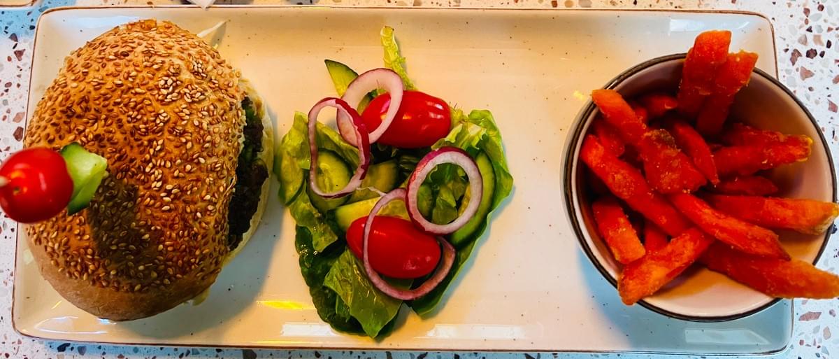 Burger Bliss by EJ for EJblogtv Burger Bliss by EJ for EJblogtv