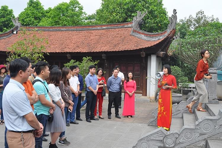 Hướng dẫn viên du lịch Hướng dẫn viên du lịch