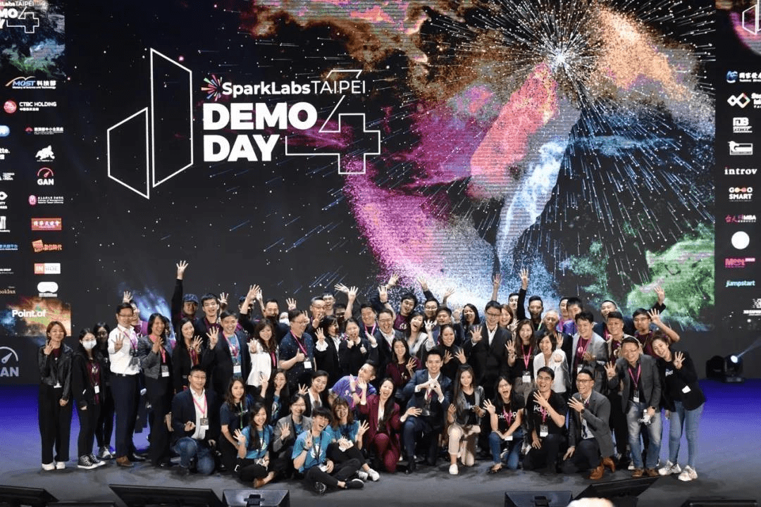 SparkLabs Taipei Demo Day-启儿宝-语言发展迟缓 SparkLabs Taipei Demo Day-启儿宝-语言发展迟缓