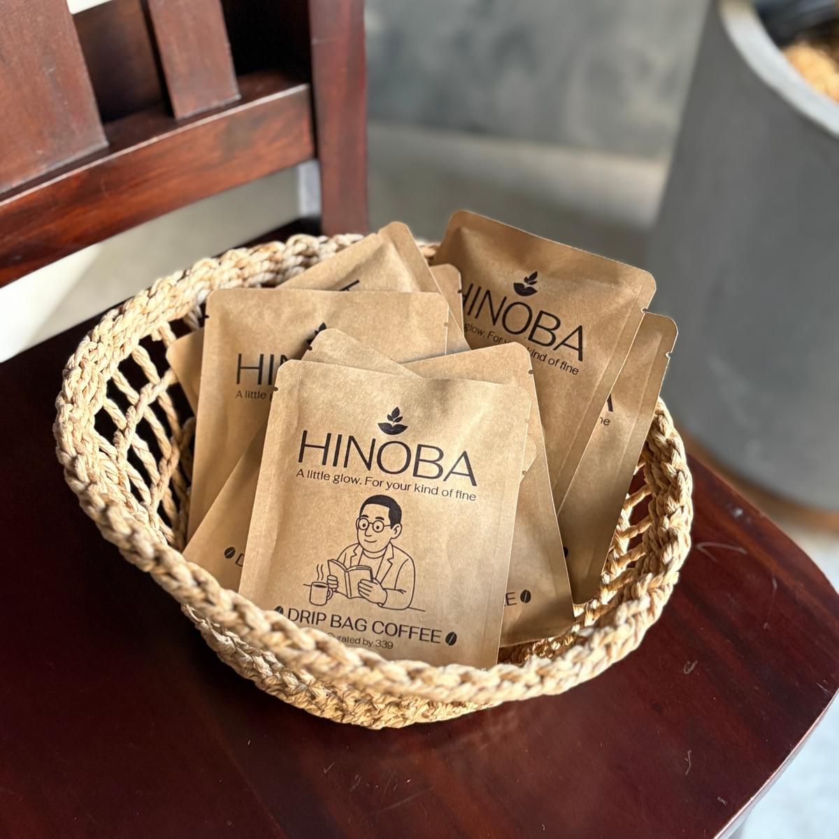 出版社マーケティング支援会社339PLANNINGが展開する読書グッズブランドHINOBAのドリップバックコーヒー 出版社マーケティング支援会社339PLANNINGが展開する読書グッズブランドHINOBAのドリップバックコーヒー
