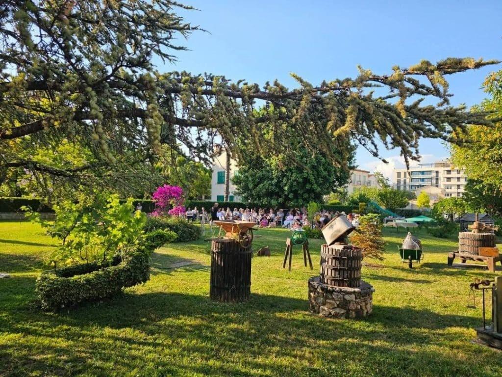 Section image