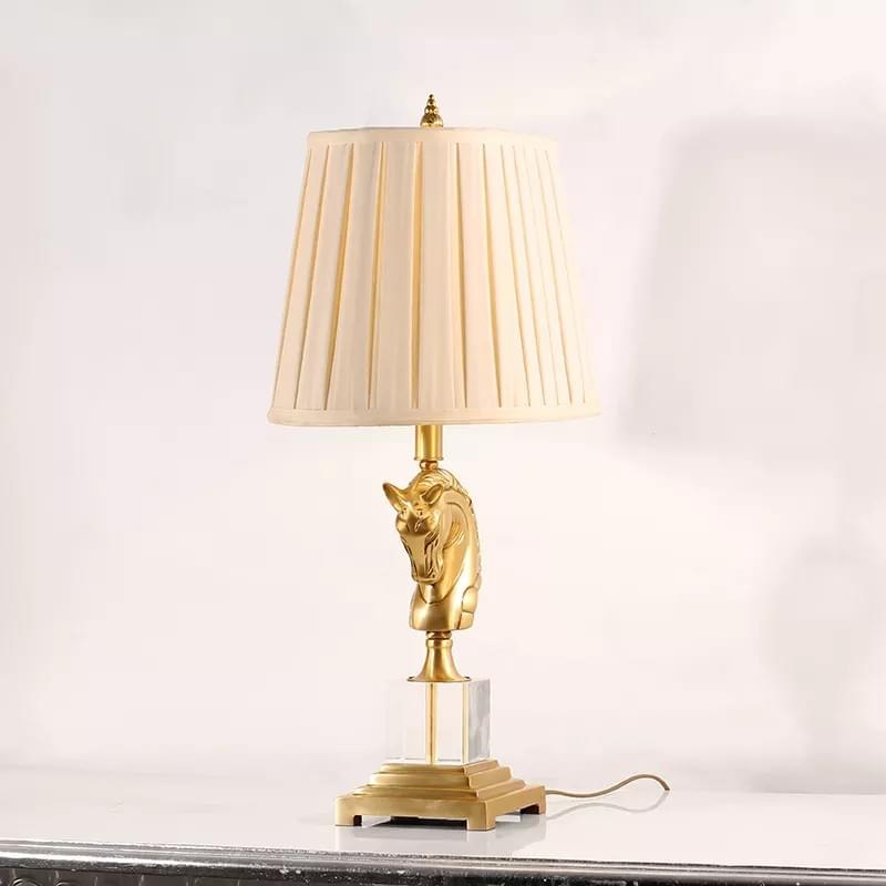 Antique horse head brass table lamp for master bedroom with vintage design Antique horse head brass table lamp for master bedroom with vintage design