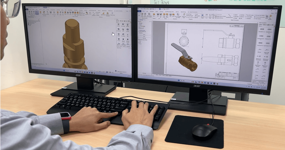 IronCAD 2026 多螢幕支援,3D 與 2D 視窗分離並可雙螢幕同步操作。 IronCAD 2026 多螢幕支援,3D 與 2D 視窗分離並可雙螢幕同步操作。