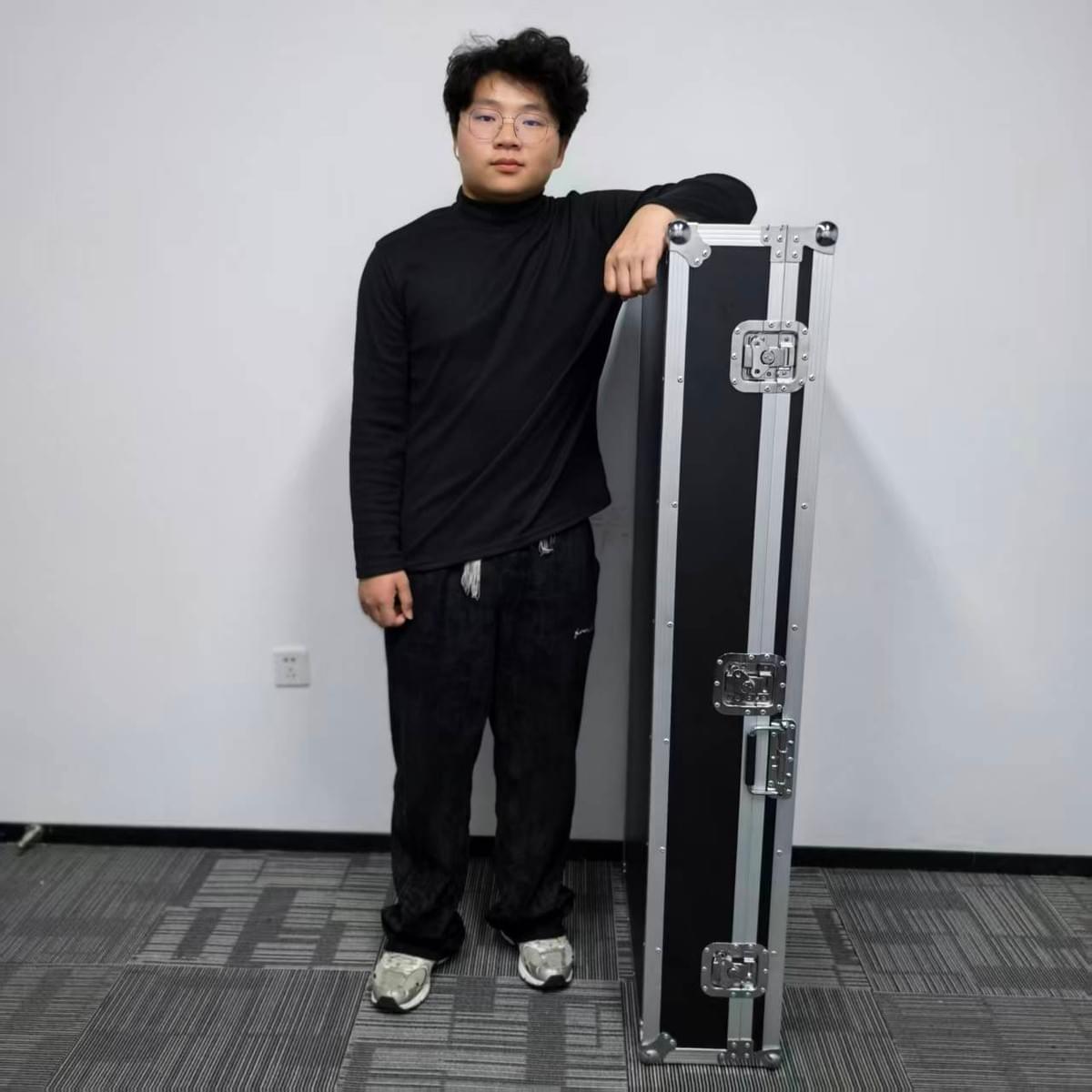 The portable fly case design for fursol 3D LED FAN The portable fly case design for fursol 3D LED FAN