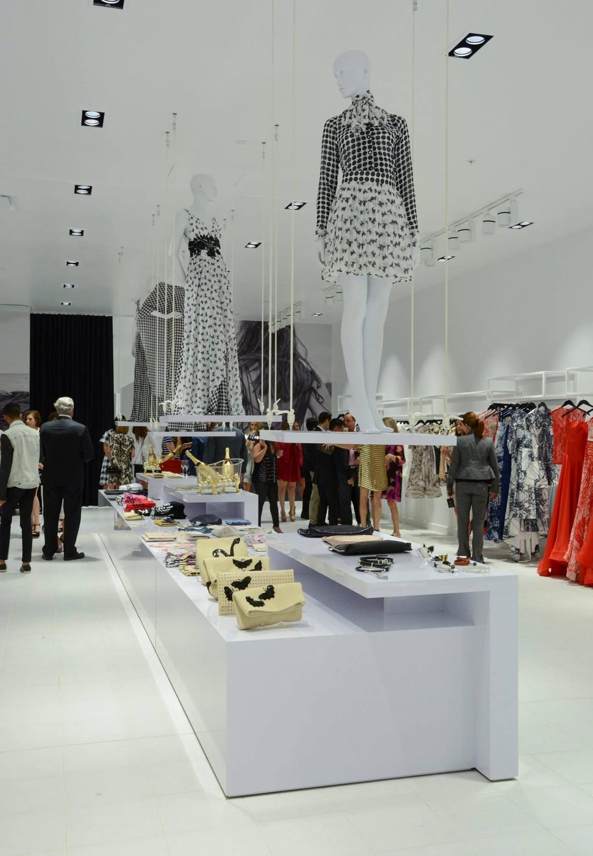 Atelier de Luis Antonio en Mall of San Juan Atelier de Luis Antonio en Mall of San Juan