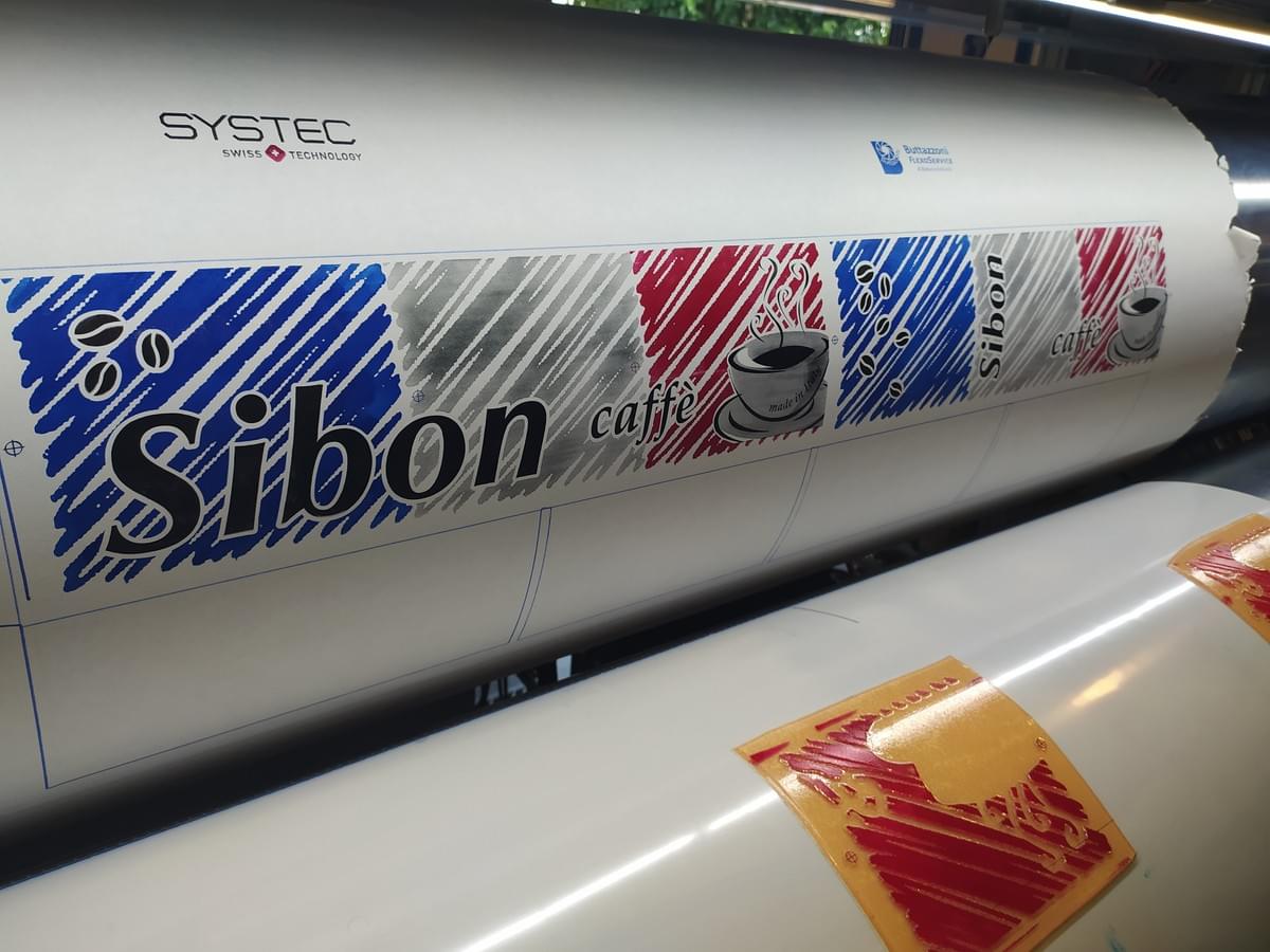 Automatic movement of the mounting table Automatic movement of the mounting table