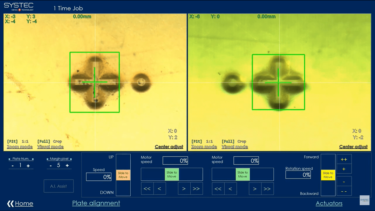The smart vision system recognizes the marks on the plates and matches them with the virtual image The smart vision system recognizes the marks on the plates and matches them with the virtual image