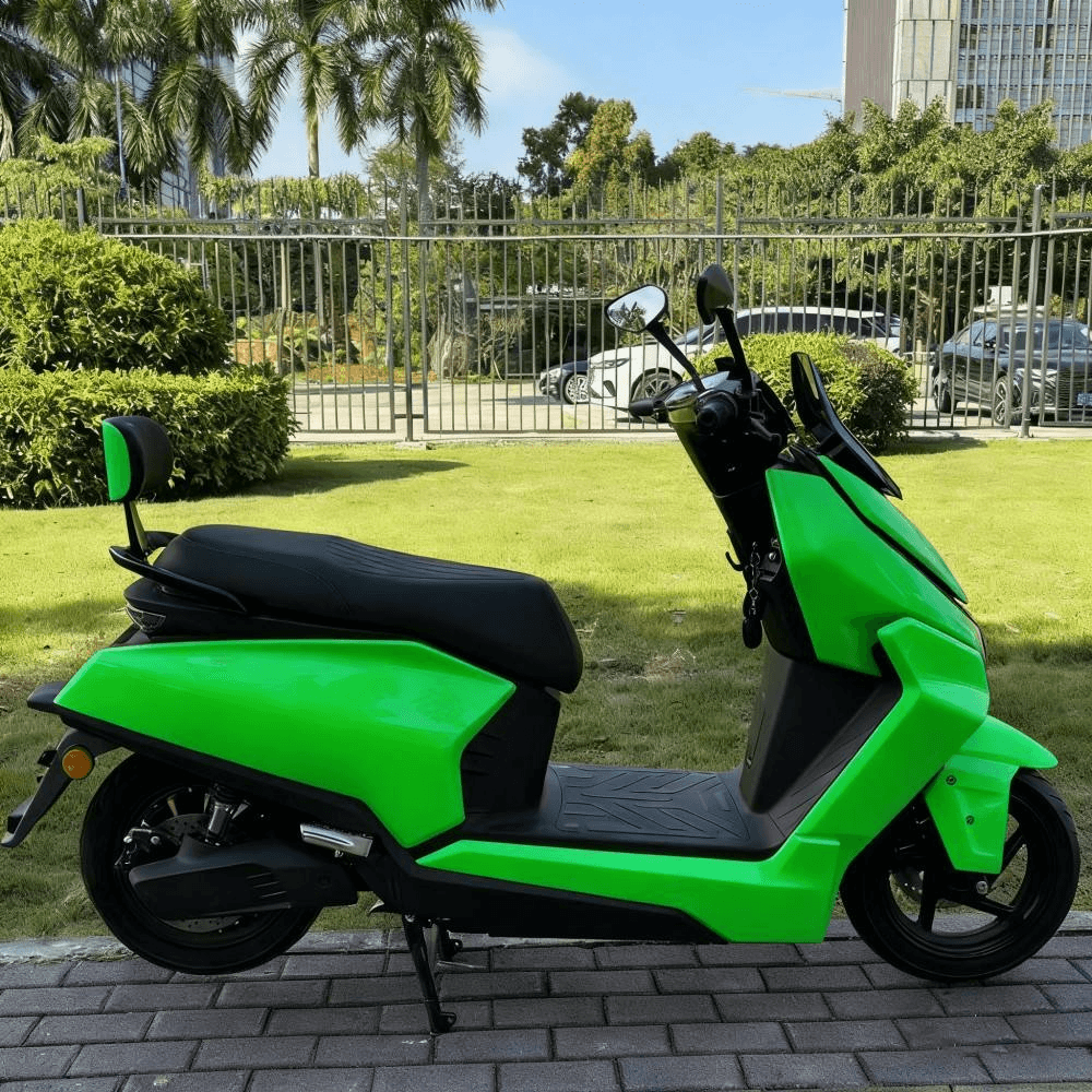 2000W High Speed Electric Motorcycle, Long Range, 3 Speed Control, 72V Lead-acid / Lithium Battery