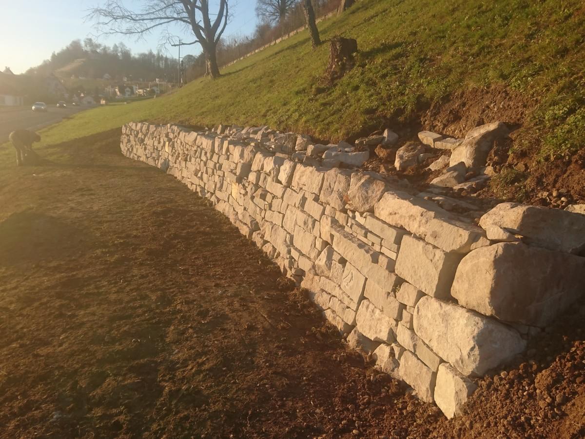 Trockenmauer Schlingnatter Sandstein Feldbach Trockenmauer Schlingnatter Sandstein Feldbach