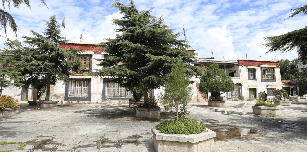 Guidetibet is a local travel agency offering authentic Tibet tours since 2004. Guidetibet is a local travel agency offering authentic Tibet tours since 2004.