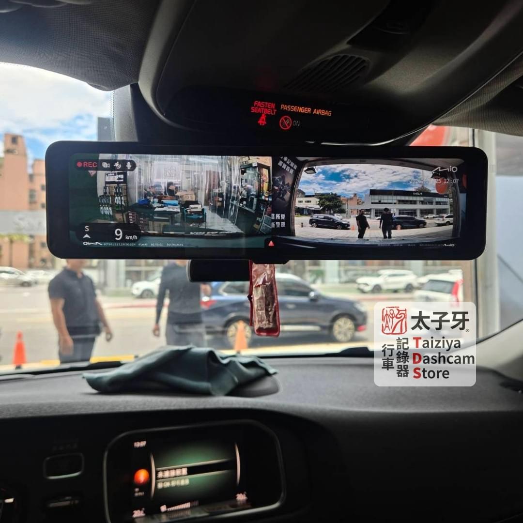 Volvo XC40 Mio D930W IPS mirror display Volvo XC40 Mio D930W IPS mirror display