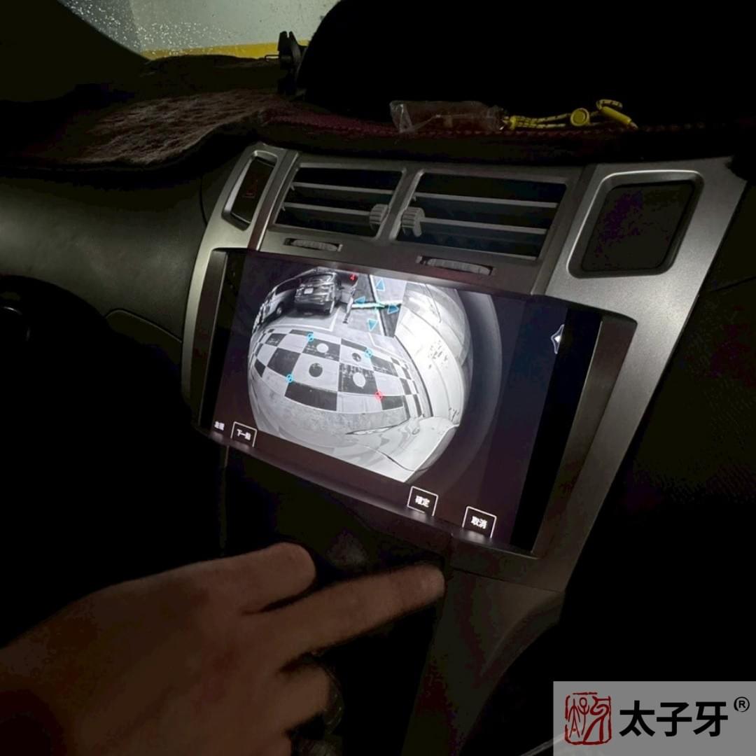 老化線材造成訊號衰減的畫面干擾示意 老化線材造成訊號衰減的畫面干擾示意