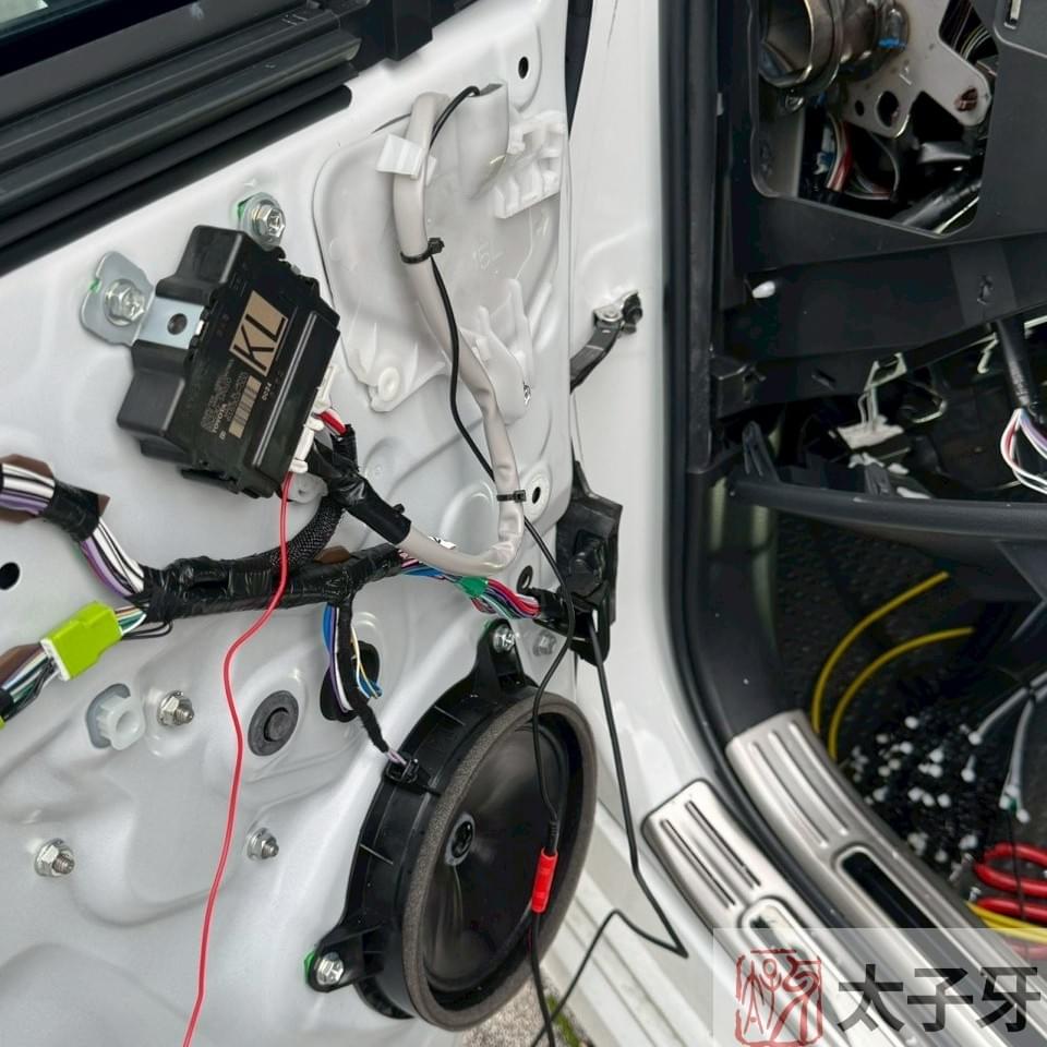 Toyota 車系環景鏡頭更換工時示意 Toyota 車系環景鏡頭更換工時示意