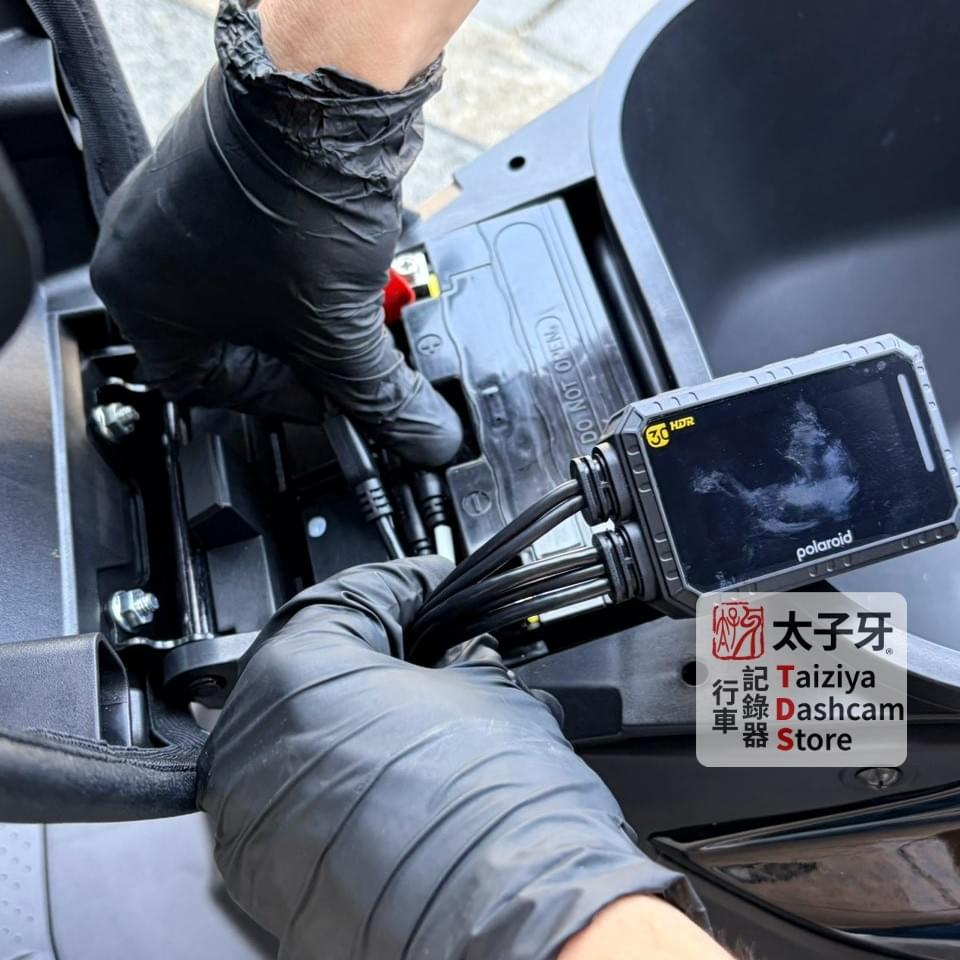 MS283WGS 主機固定於勁戰車廂內的隱藏式安裝 MS283WGS 主機固定於勁戰車廂內的隱藏式安裝