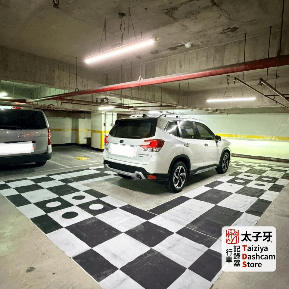 Forester倒車畫面同步切換示意 Forester倒車畫面同步切換示意