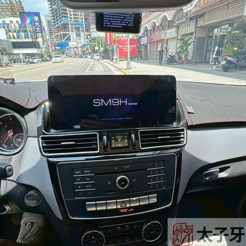 賓士 GLE 原車機反應變慢的操作畫面 賓士 GLE 原車機反應變慢的操作畫面