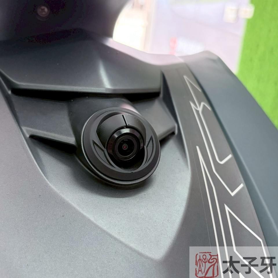 MS283WGS 主機與 ms283wgs gps 模組固定於 JET 車廂內 MS283WGS 主機與 ms283wgs gps 模組固定於 JET 車廂內
