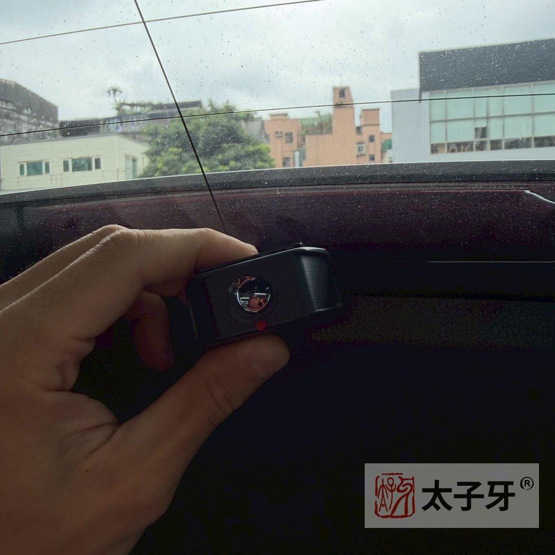 太子牙行車紀錄器專門店於 Lexus 車系安裝 SNJ M800 走線細節 太子牙行車紀錄器專門店於 Lexus 車系安裝 SNJ M800 走線細節
