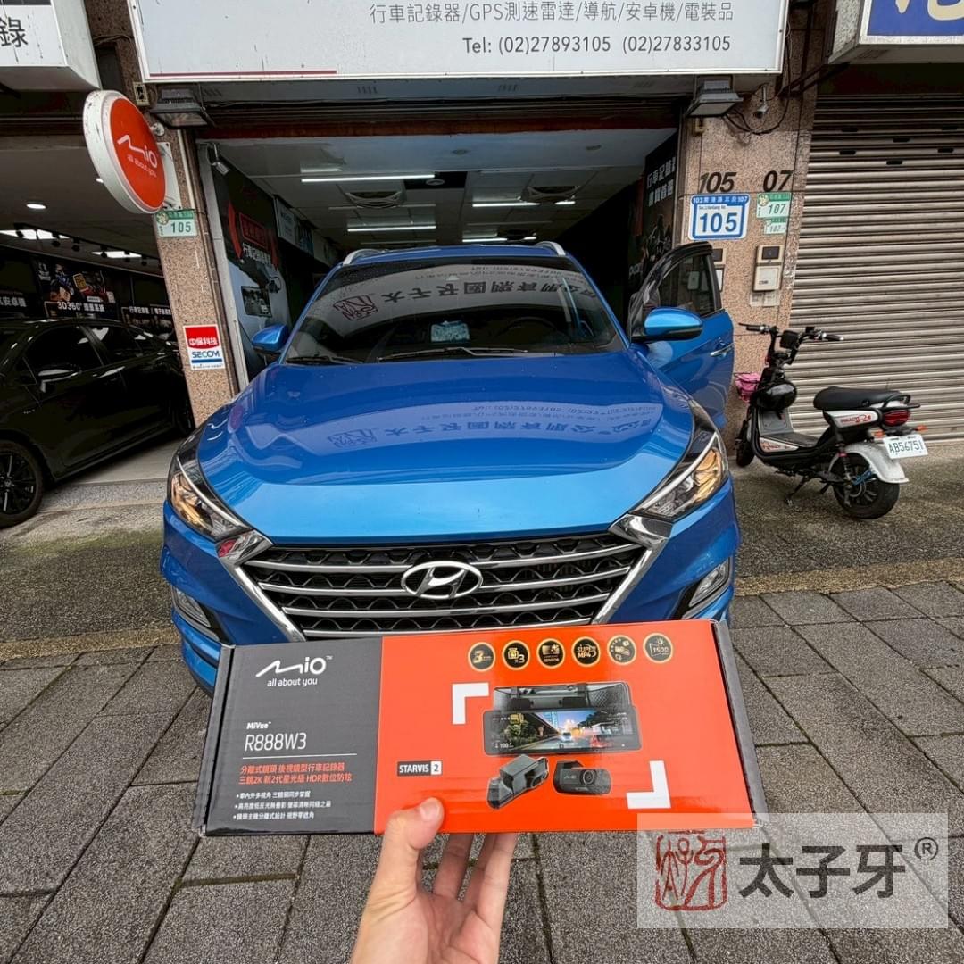 Hyundai Tucson 安裝 Mio MiVue R888W3 三鏡頭行車記錄器 Hyundai Tucson 安裝 Mio MiVue R888W3 三鏡頭行車記錄器