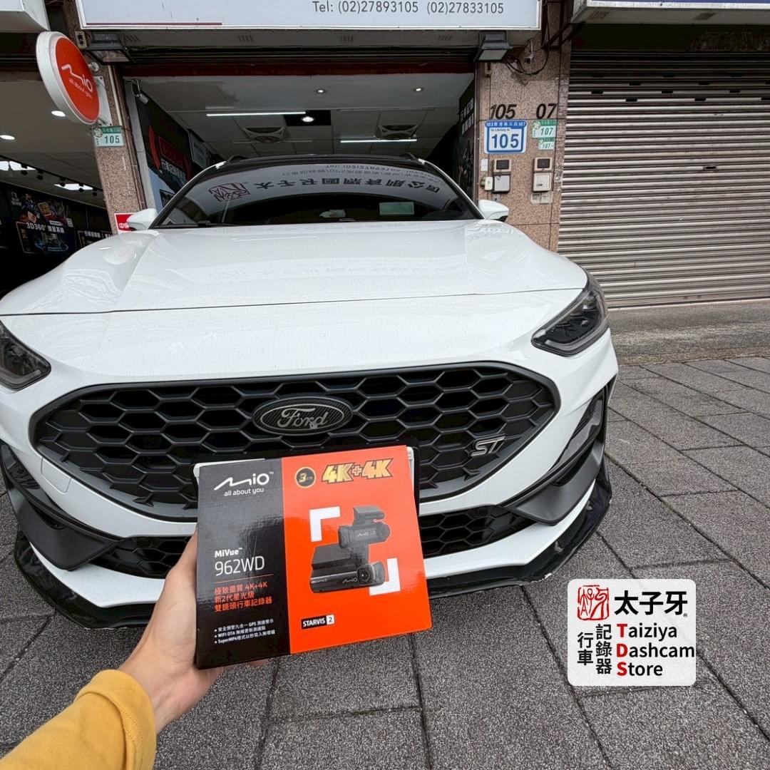 Ford Focus 安裝 MIO 962WD 前後 4K 行車紀錄器 Ford Focus 安裝 MIO 962WD 前後 4K 行車紀錄器
