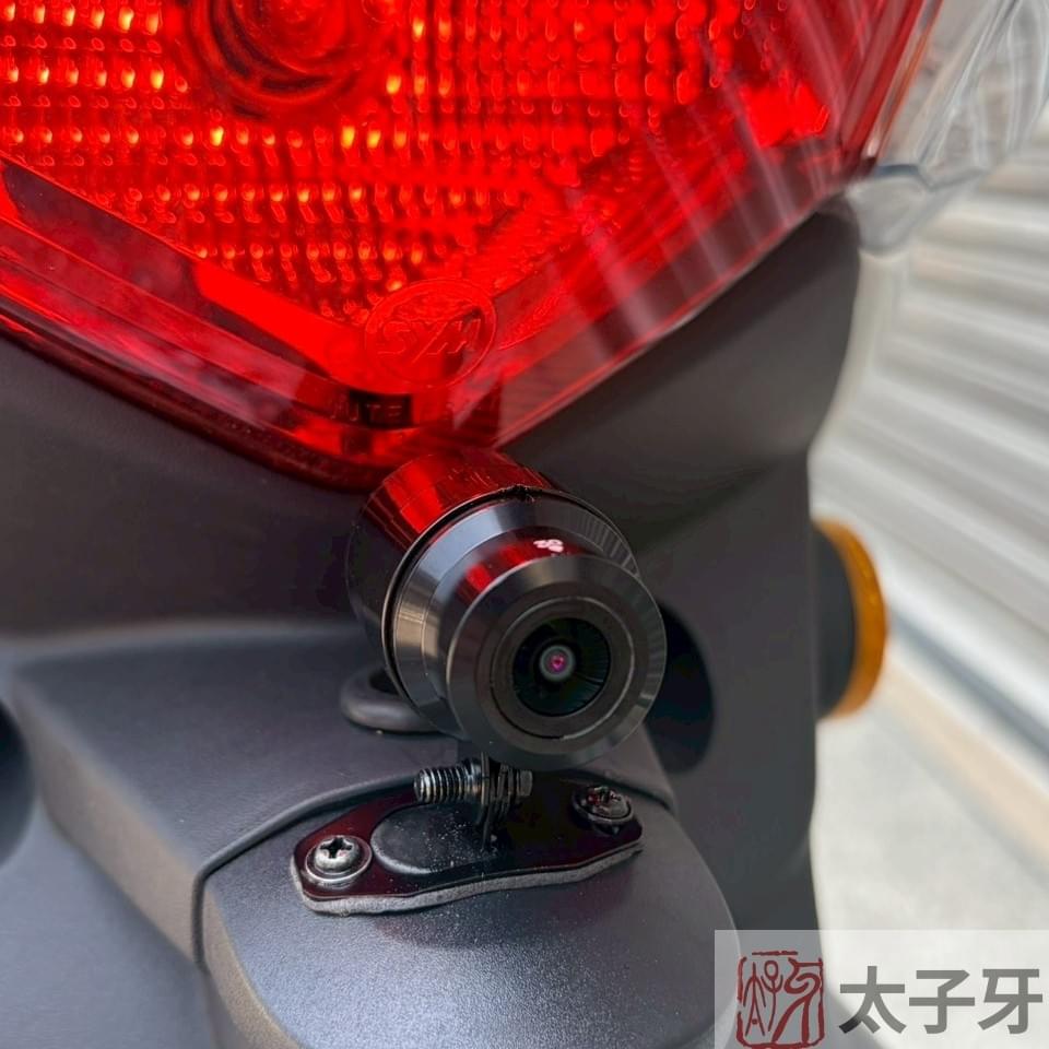SYM VIVO 安裝 Polaroid MS283WGS 小蜂鷹前後雙錄 SYM VIVO 安裝 Polaroid MS283WGS 小蜂鷹前後雙錄