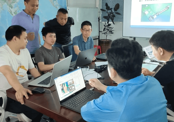 R&D meeting,discussing MD design of custom ozone generator R&D meeting,discussing MD design of custom ozone generator