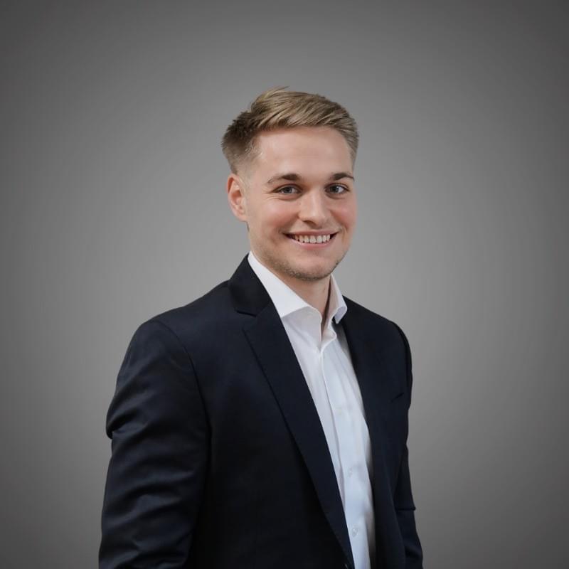 5 Stjernet Trustpilot anmeldelse fra Luca klient hos Saga Firmamassage  5 Stjernet Trustpilot anmeldelse fra Luca klient hos Saga Firmamassage