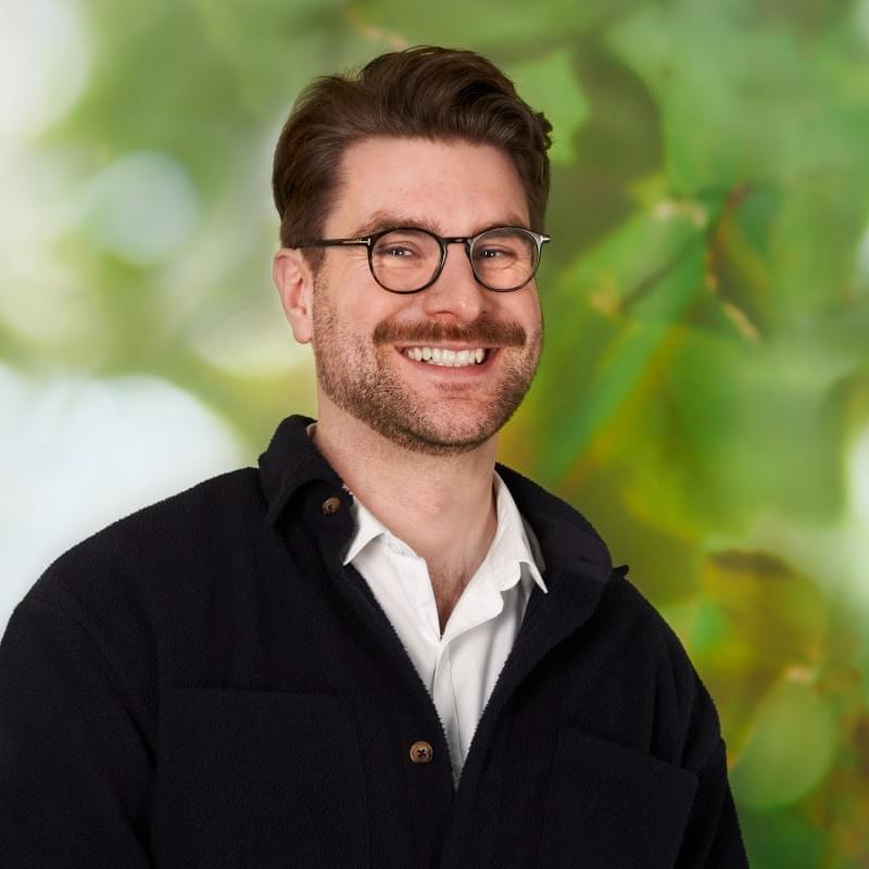 5 Stjernet Trustpilot anmeldelse fra Rasmus klient hos Saga Firmamassage  5 Stjernet Trustpilot anmeldelse fra Rasmus klient hos Saga Firmamassage