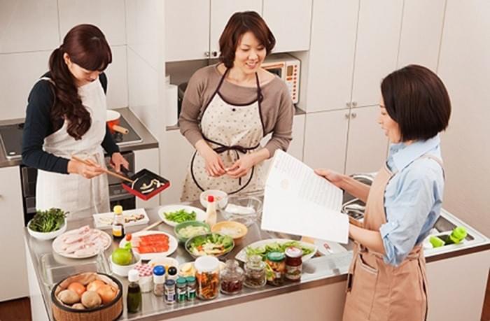 Người phụ nữ trong gia đình Người phụ nữ trong gia đình