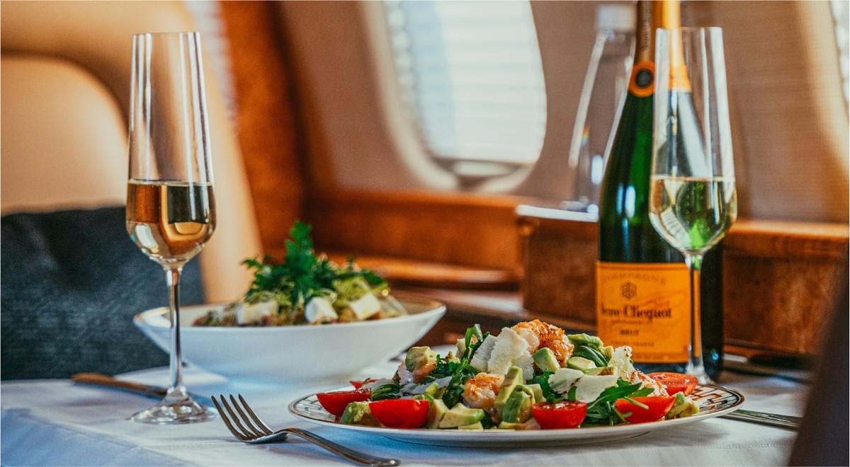 Execute Dinner in Private Flight for VVIP Real Alfa Flight Execute Dinner in Private Flight for VVIP Real Alfa Flight